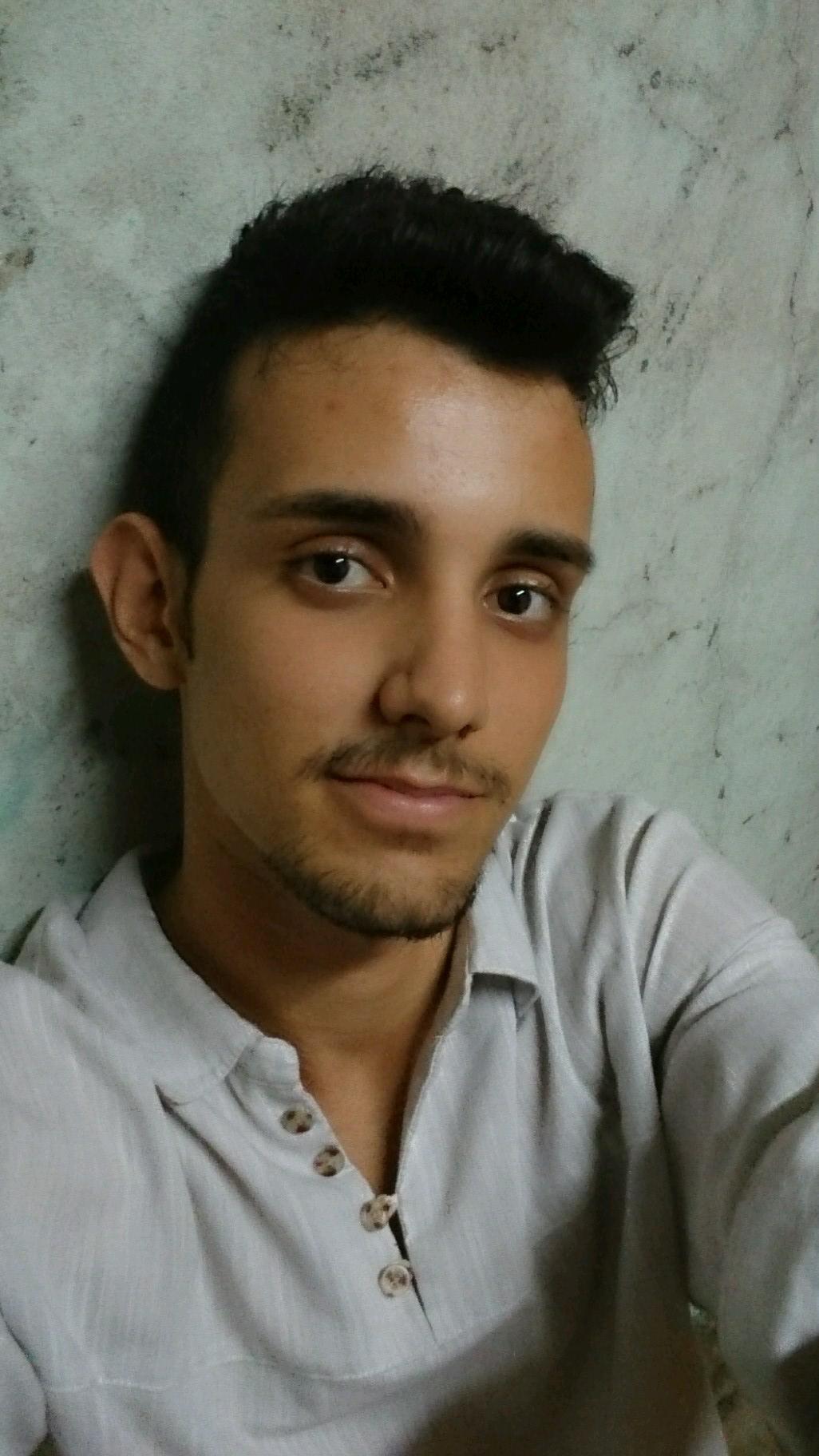 Sou quem sou! tranquilo e sempre focado no futuro e na felicidade!  gosto de quem gosta de mim! se não for pra soma, não queria diminuir oq tenho