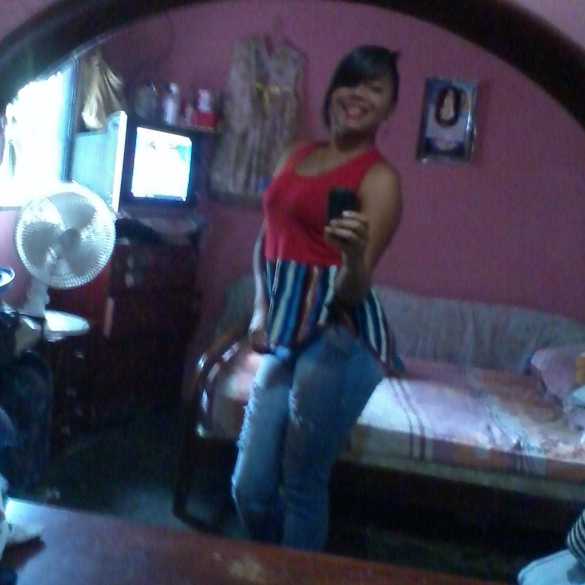 8lsppLaura's profile picture. te AMOOoo miii vida eres mi todo bello