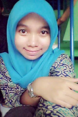 Target 2015 : wisuda, kerja, punya pendamping hidup. aamiin~
