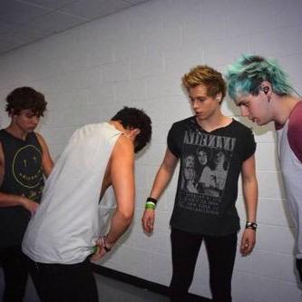 keeping you updated on the best 5sos vine edits!