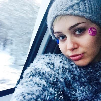 apenas mais um querendo chupar o zedd