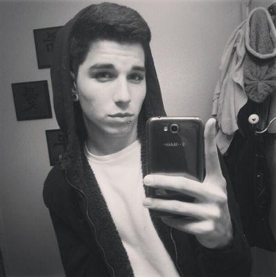 Alex/ 18 /straight / NOT A FUCKING FAKE  / Insta: alex.insane Facebook: Alex Skyline | any questions? Feel free to ask