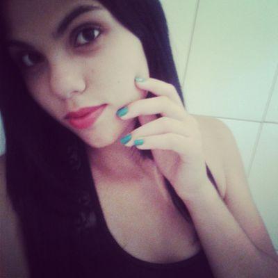 17  anos, namorando. Siga meu blog http://t.co/ScgyYdu6vt