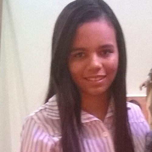 Regiane015's profile picture. 