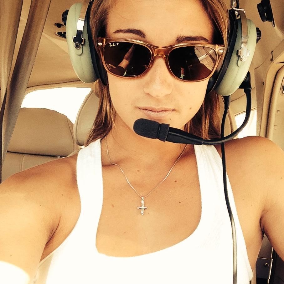 top_gunning_'s profile picture. Pilot, Adventurer, Dog Lover, Thrill Seeker