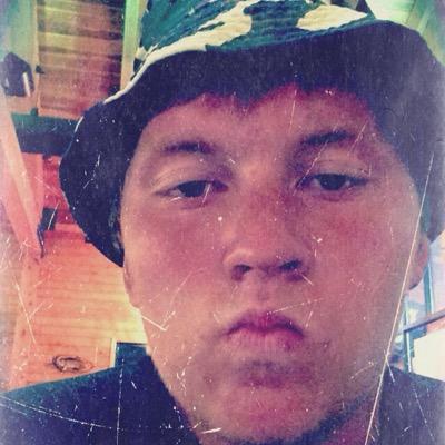 in no way affiliated with the real YUNG TIE..... im just a huge fan 
follow his real twitter @tyguy32bangbang 5/18/14 #LYFE follow him on soundcloud