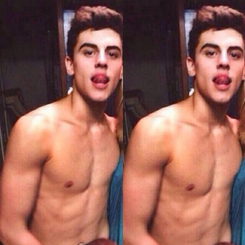 FOLLOW @FIRECASHEW AND TURN HER NOTIFICATIONS ON FOR DMS TO 12/12 EVERYDAY! ❤️