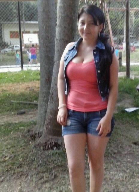 leidy55352's profile picture. 