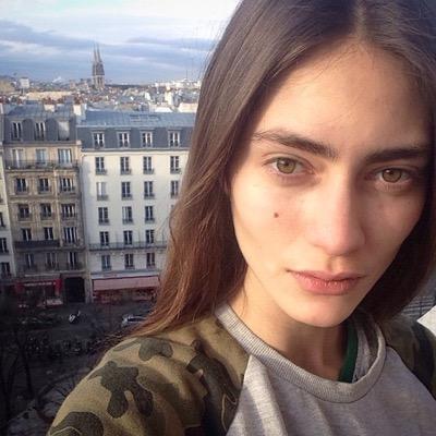Fransisca, 19. NYC. Aspiring Model & World traveler