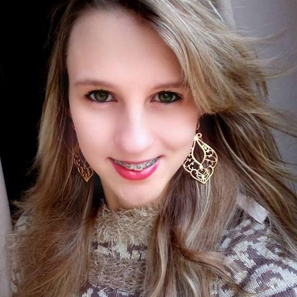 Eu troco minha paz por um beijo seu
Eu troco meu destino pra viver o seu
Eu troco minha cama pra dormir na sua
Eu troco mil estrelas pra te dar a lua♫