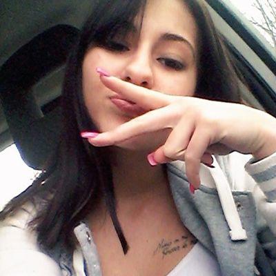 follow my new twitter ; @katiebabyy25