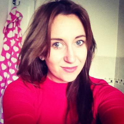 Hayl_x's profile picture. Newly qualified teacher, QPR fan and country bumpkin.