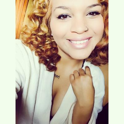 lilmiss_barbie_'s profile picture. I live in the moment