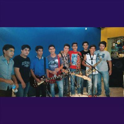 Banda de rock,ska nacida en 2013 compuesta por 9 integrantes