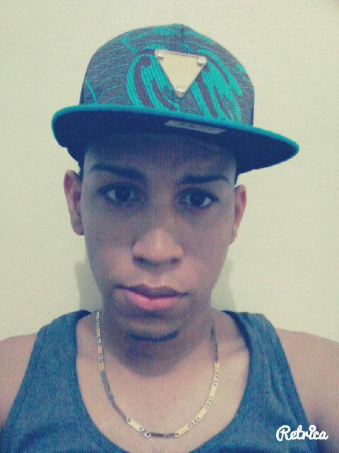 Si me quieres conocer mejor tirame en Facebook..