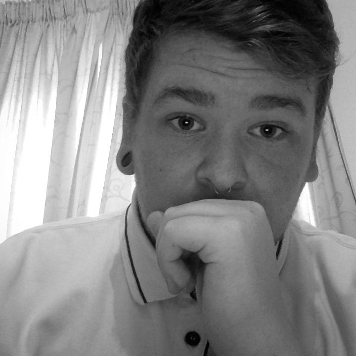 Hey guys, my names Josh I'm 9teen years old. i have a massive love for reptiles and amphibians. i own a variety of reptiles and looking to expand more soon :)