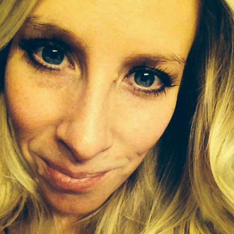 danabowman20's profile picture. 