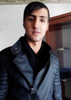 From Afghanistan 20years old .
immigrant in Turkey.
skills.4 languages talk English.Turkey.
Pashto.Farsi. & the majority computer applications.
Diploma digree.