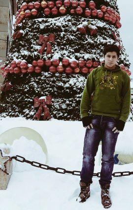 roy ghazal || from lebanon || model || modeling || football player || insta: roygh99 || facebook: roy ghazal || kik: ghazalroy || love u all :*\\