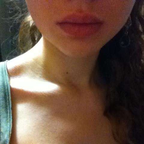 verama_'s profile picture. I just wanna escape