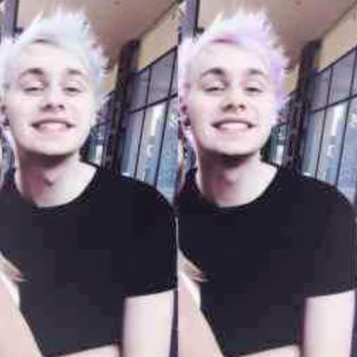 Roses are red, violets are blue, four idiots from Australia make me happier than you! Michael!!!!!!!