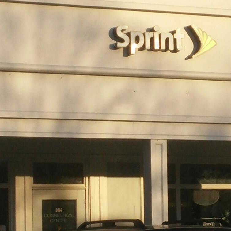 BEST Sprint Store around! Come see us for exceptional customer service!!