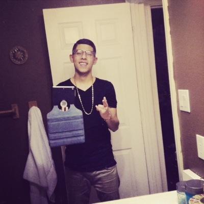 RogerEspitia's profile picture. IG @rogerthatbreh