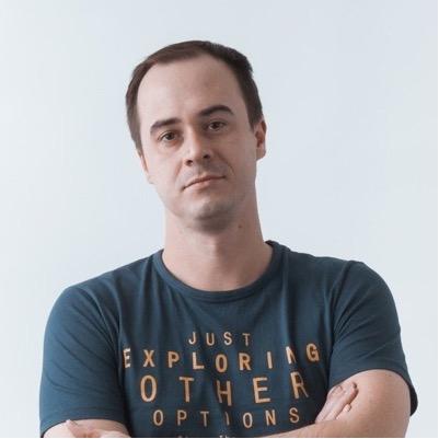 Проектирую и рисую интерфейсы, руковожу проектами.