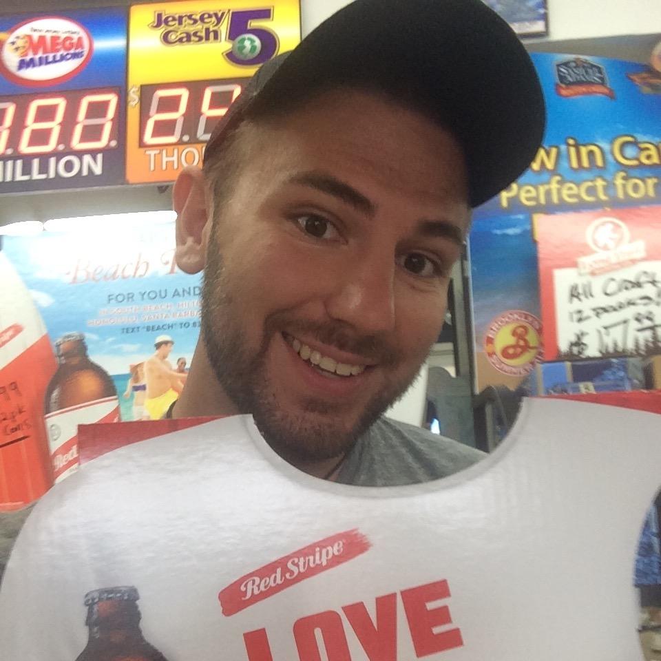 InkNStaticAlex's profile picture. Just another lost millennial drifting through meaningless existence and trying to make the most of it.