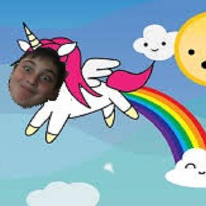 RealisticGamez's profile picture. 