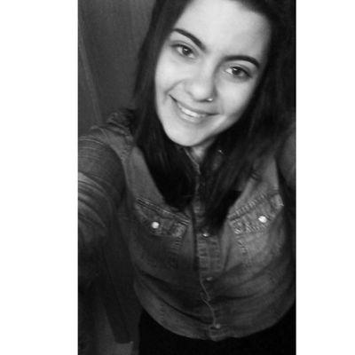 deboragomis's profile picture. Escribiendo mi propio libro llamado vida.