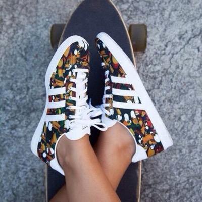 bombshoes's profile picture. We post pics of dope ass kicks