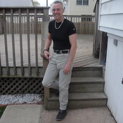 dlloyd0's profile picture. 