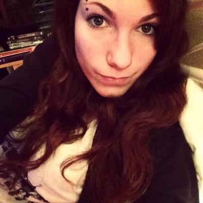 Ambre_Unbidden's profile picture. « On ne sait jamais où sont les autres... On sait à peine où l'on est soi-même, ici-bas. »