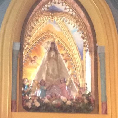 Mil bendiciones para mi bella Venezuela, esperamos volver a ser lo q fuimos. Dios protegenos de todas las cosas malas.
