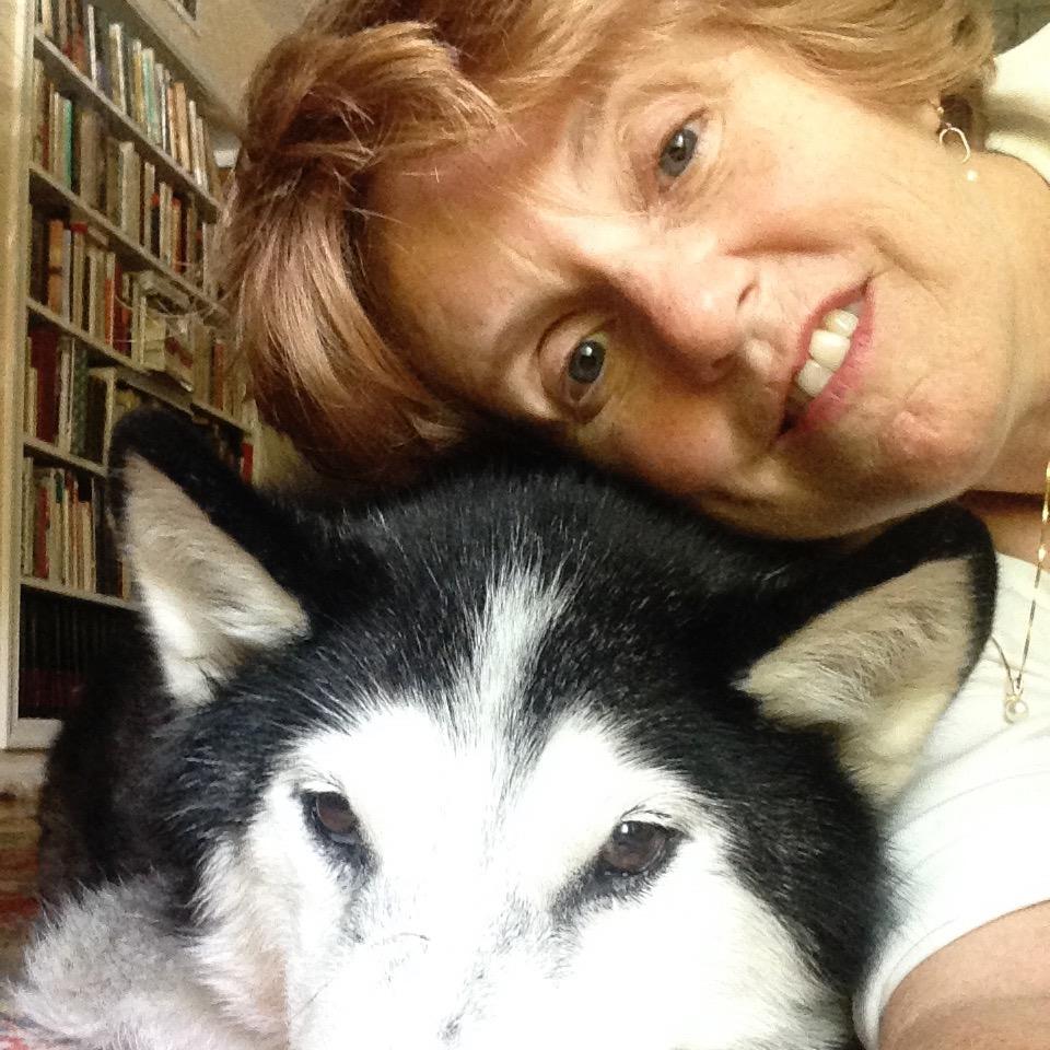 Writer, labor organizer, Irish musician, Democrat, happy childhood in Ridgefield CT & Georgetown grad, tweets mine alone