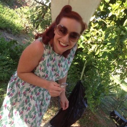 Artist, Mother, lover, allomenteer, dressmaker, gardener and fledgling roller derby girl.