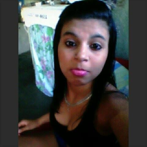 com você vou sorrir & chorar , Lado a lado vamos caminhar Quando de ajuda você precisar Dou minha vida pra te resgatar ♩♫ !  @_LariSanchers irmã ზ❤