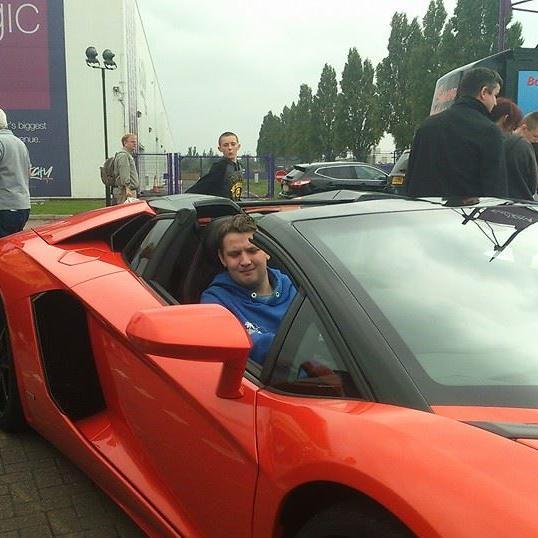 1Martind's profile picture. online racing driver Instagram martind2008