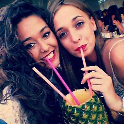 Orgullo femenino,andaluz y bético. De claros principios.