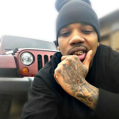 -Top notch niggas get the most nt the less hit that [Follow] button...