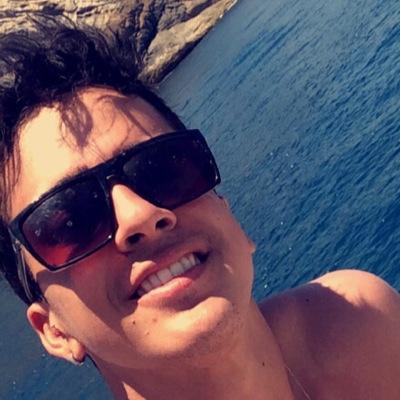 Todo mundo morre, mas nem todos vivem ! Galo minha vida ♥