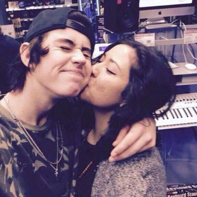 follow @quitenash & turn on her notifications (tweet proof) and she will DM you to Nash Grier