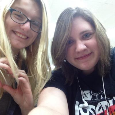 I luv dubstep, nirvana, hollywood undead, metallica 1d im5 single PHS graduate freshman at ccac