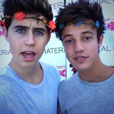 follow @w0wsavanah_ because she just gave you a free follow