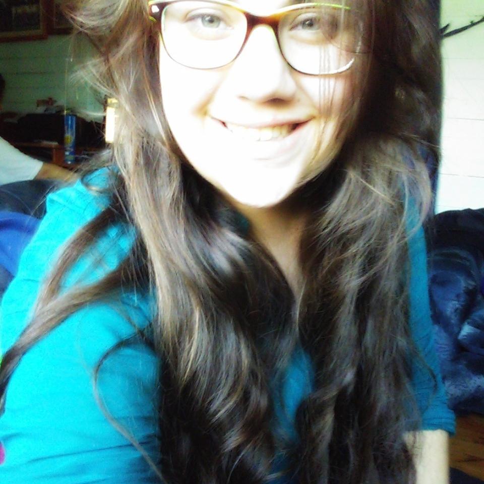 PamelaaAndreaa's profile picture. Trabajo Social,#Minoz♥Piscolera de vocación. Cada beso en la frente era un intento desesperado por arrancarte de la memoria los malos recuerdos del pasado.