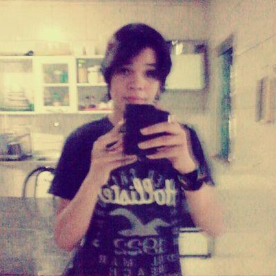 Sou assim, um drama, um
enigma, um teatro, uma arte! ☆