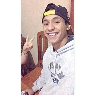 Mas tem gente que não pode ver ninguém feliz, que sofre ♪