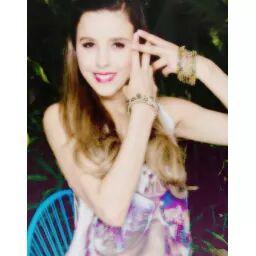 ℒℴѵℯ a  
 @soypaulinagoto  es lo máximo es mi ídola favorita . Yo por ella @soypinkteam .Te amo pau  ❤