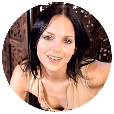 anayvonubra's profile picture. Вирусолог. Картины из соломки